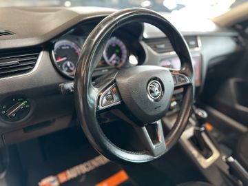 Skoda Octavia *PANO*SitzStandLenkradHZ*ACC*AHK*NAVI*