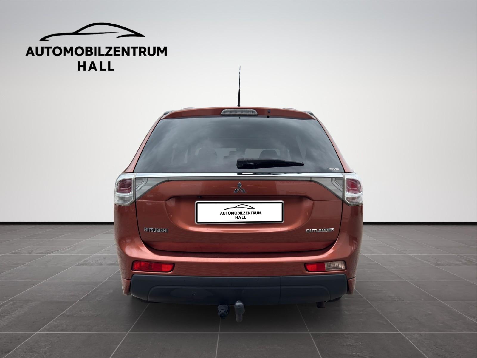 Mitsubishi Outlander 2.2 DI-D 150 ch • BVA • 4WD • 7 places • Cuir • Caméra