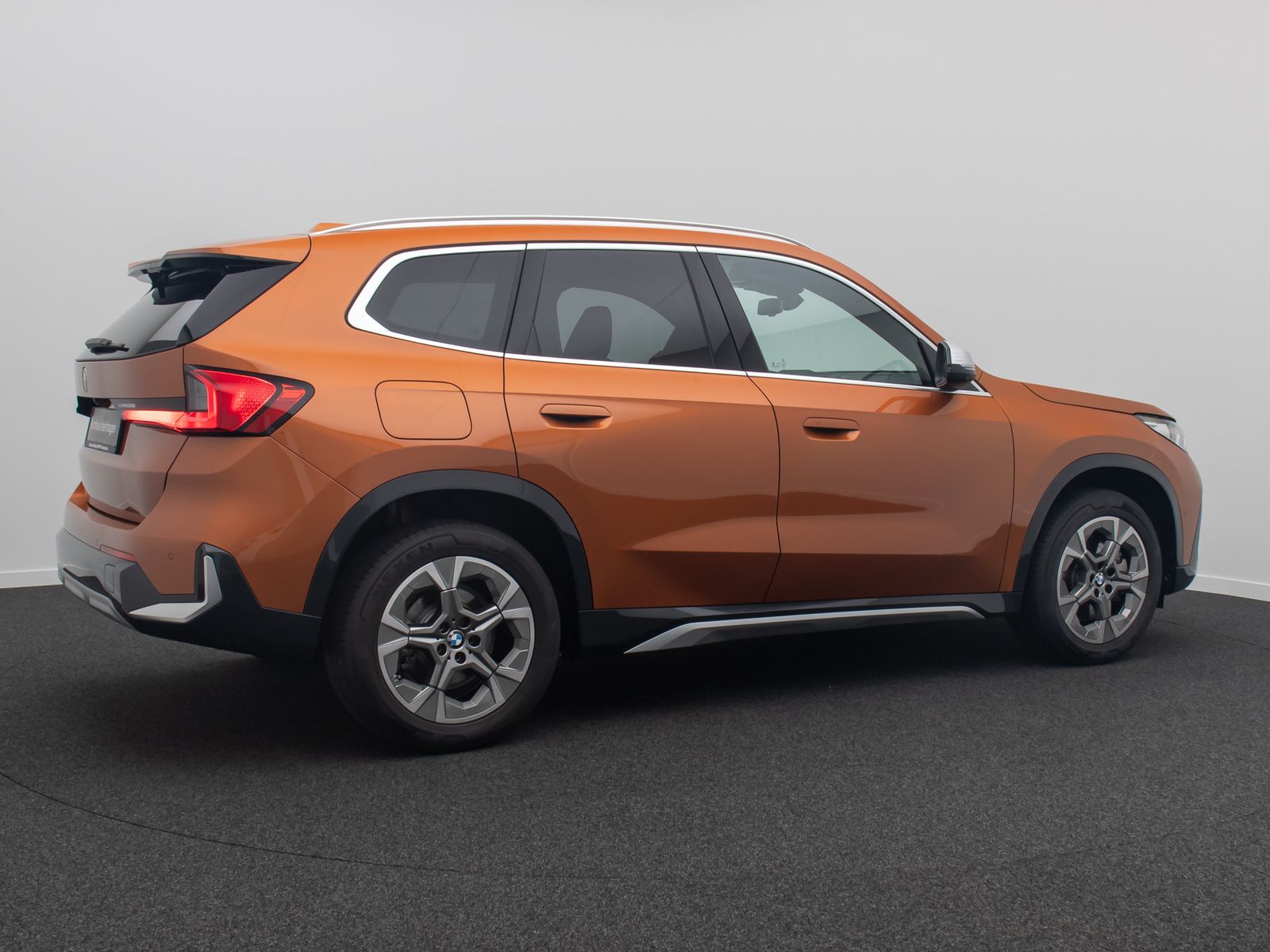 Fahrzeugabbildung BMW X1 xD23d xLine Panoram 360&deg;HUD AHK H/K DAB Voll