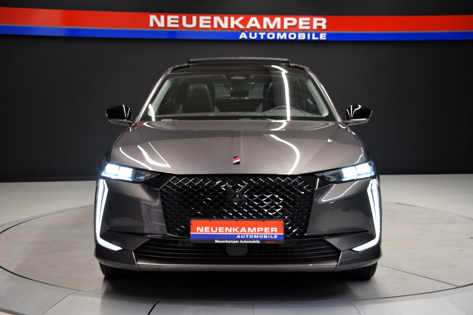 Fahrzeugabbildung DS Automobiles DS4 Performance Line Pano Sitzheizung