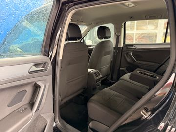 Volkswagen Tiguan - 10