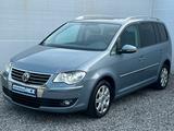 Volkswagen Touran 1,4 TSI EcoFuel DSG "Highline" + 7 Sitzer - Volkswagen Touran mit CNG-Antrieb: Automatik