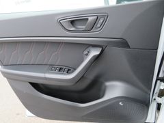 CUPRA Ateca 2.0 TSI 4Drive DSG Fahrass Ahk Akrapovic CUPRA Ateca 2.0 TSI 4Drive DSG Fahrass Ahk Akrapovic