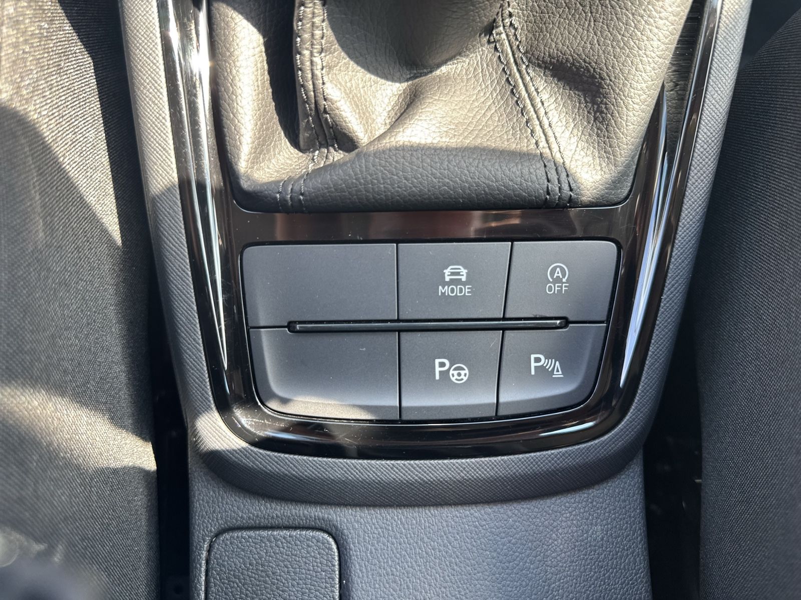 Scala 1.0 TSI Drive Selection, Paket Black,  Ima