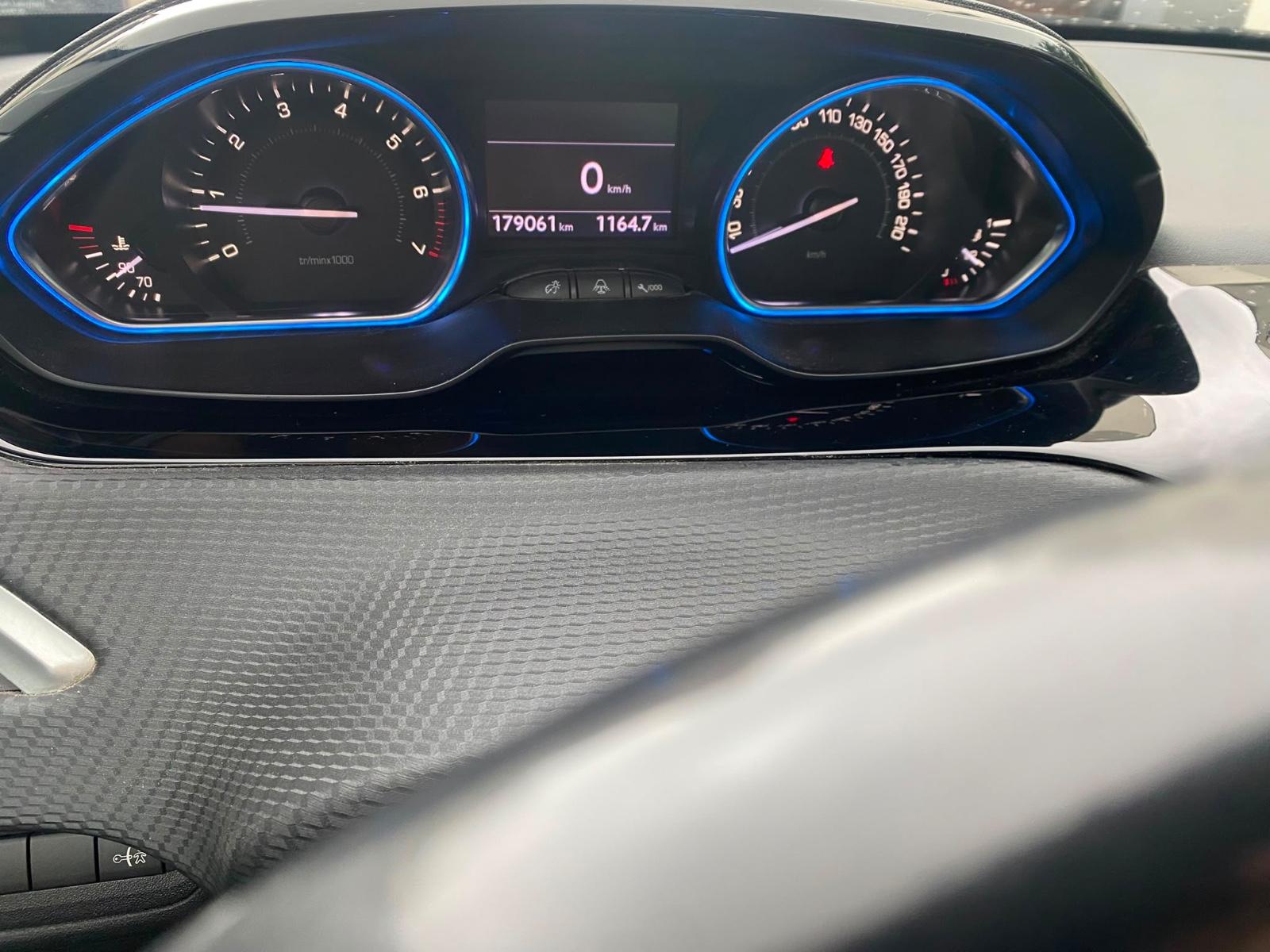 Peugeot 2008 Allure 120 VTi Allure