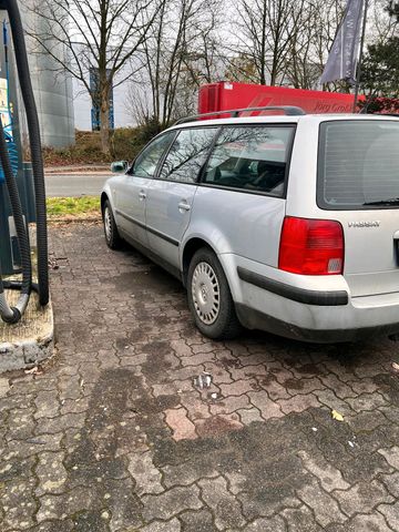 Volkswagen VW Passat 1.6