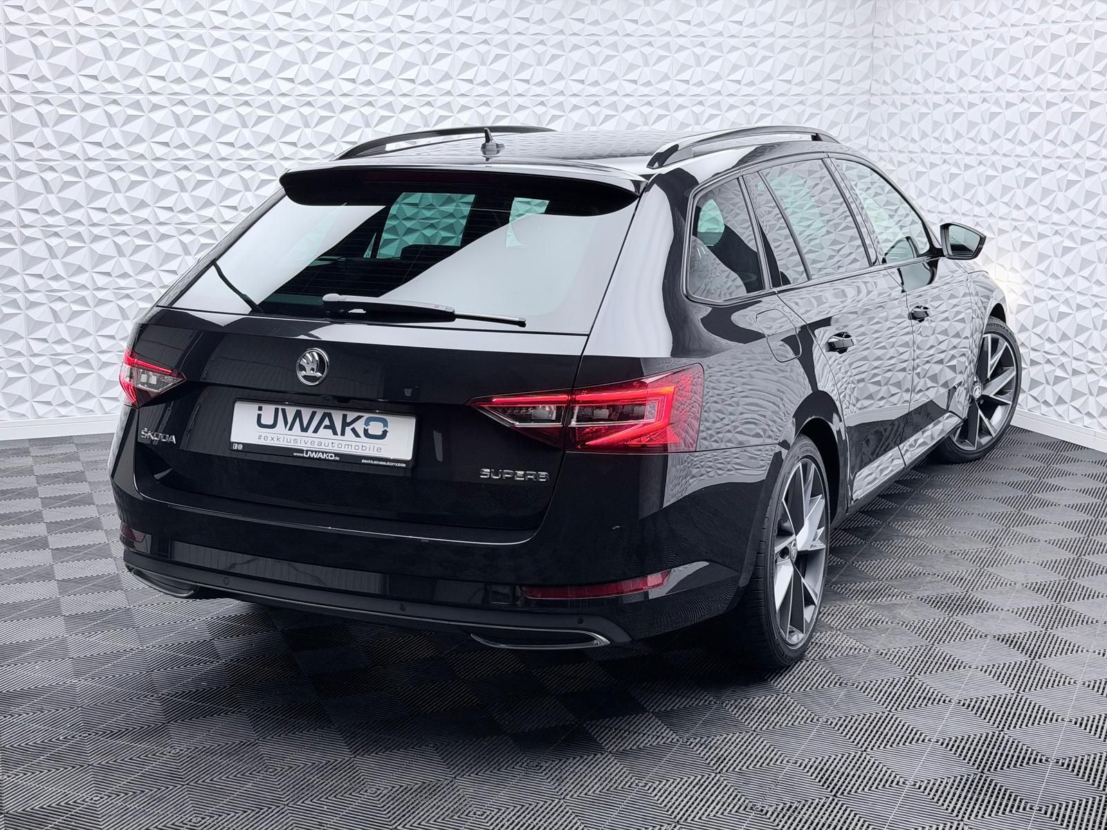 Fahrzeugabbildung SKODA SPORTLINE 2.0 TDI/VIRTUAL/R-CAM/LED/ACC/DCC/DAB+