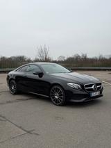 Mercedes-Benz Mercedes Benz E 200 Coupé