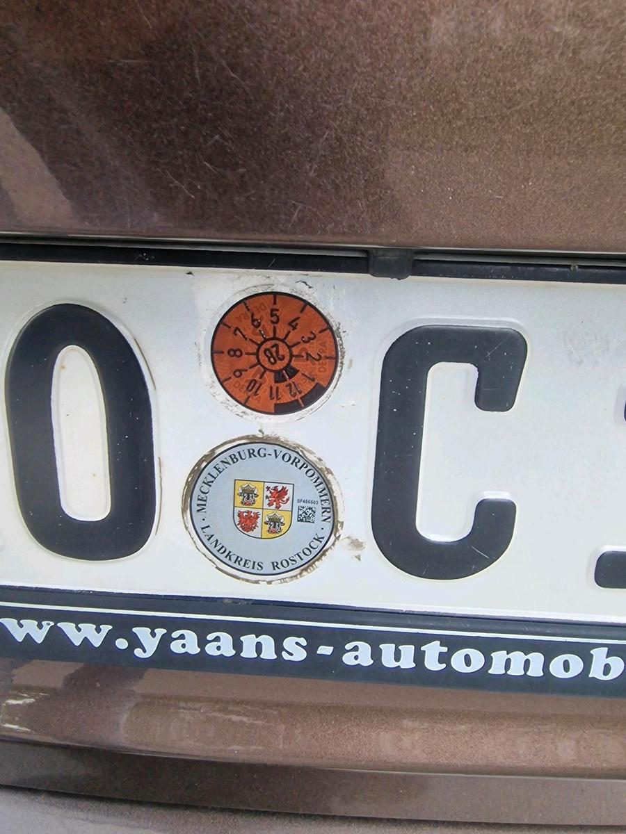 Volkswagen Touran 2011 — photo 8