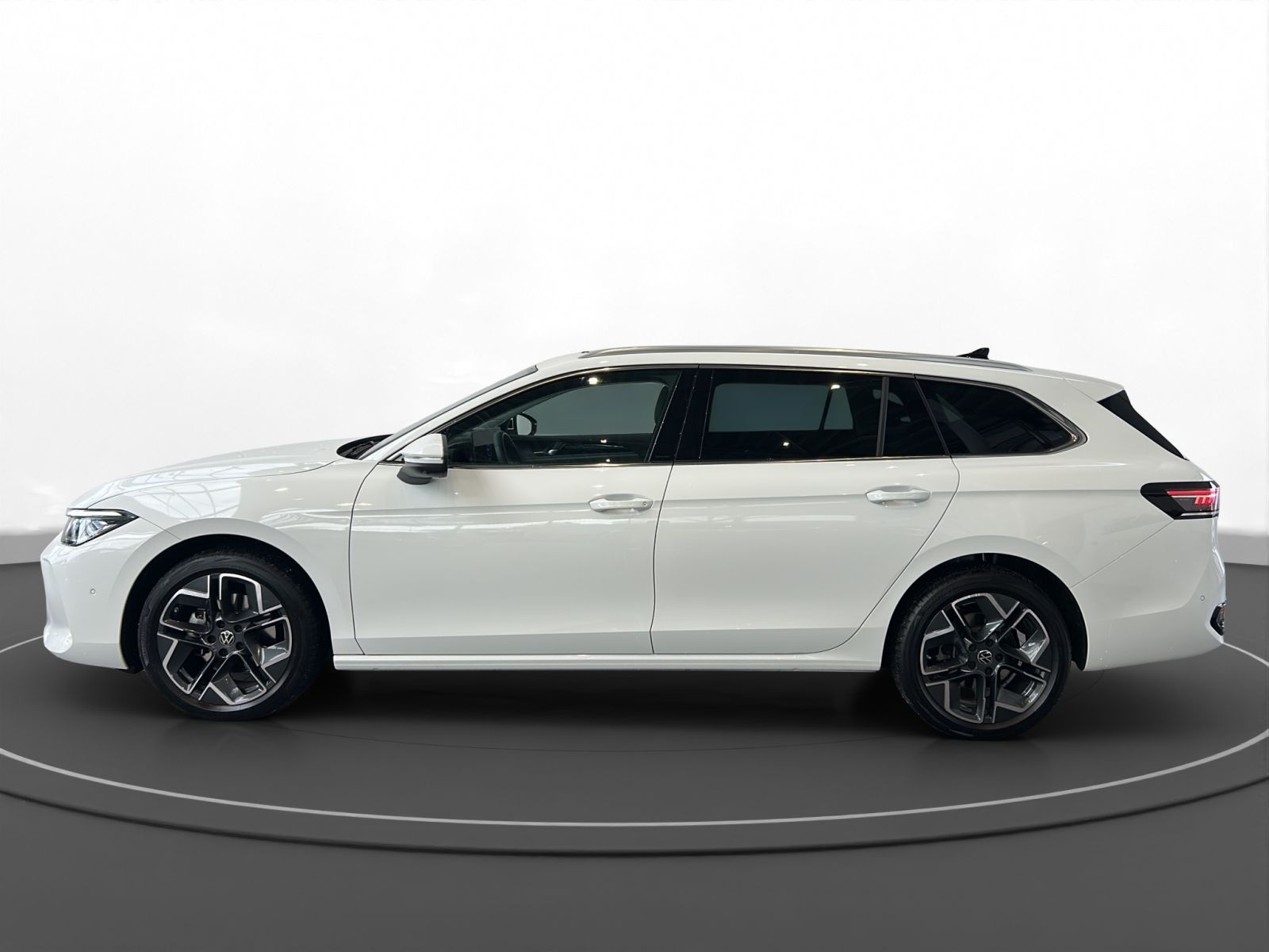 Volkswagen Passat Variant 2.0 TDI DSG Elegance AHK Pano HUD foto 3