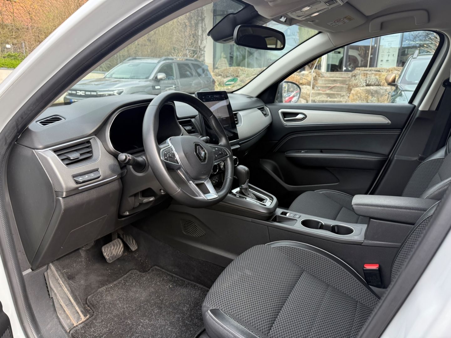 Fahrzeugabbildung Renault Arkana Techno 1.6 E-TECH Hybrid 145 Navi LED App