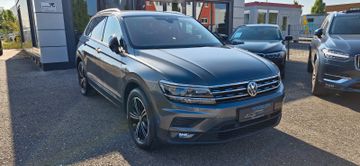 Volkswagen Tiguan - 1