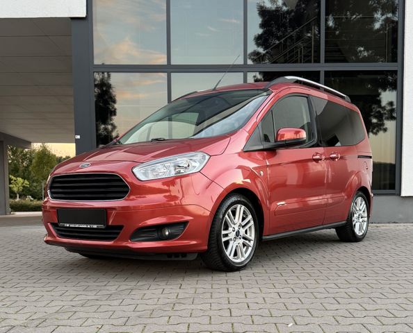 Ford Tourneo Courier Titanium AHK Navi TEL Kamera SHZ