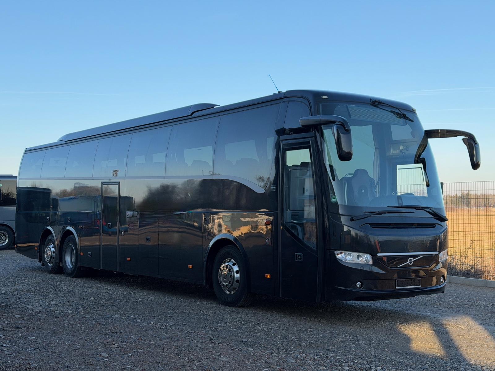 Volvo 9900