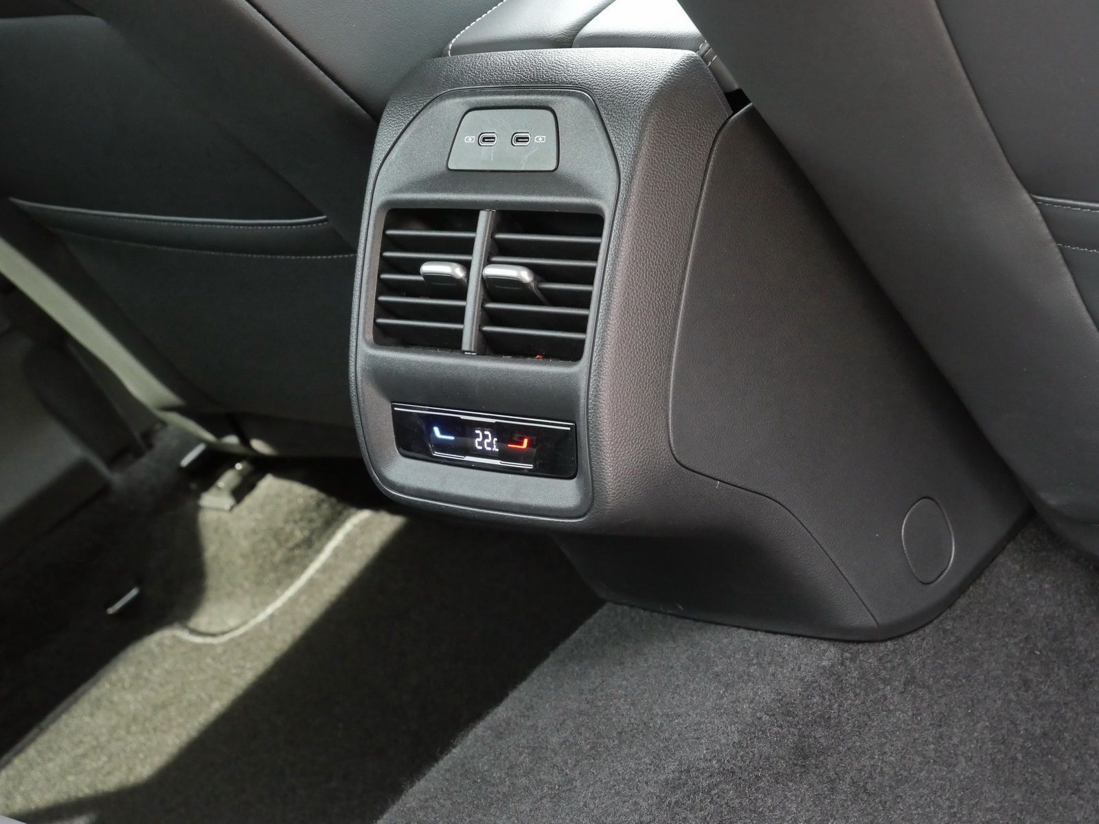 Volkswagen Passat Variant - Bild 17