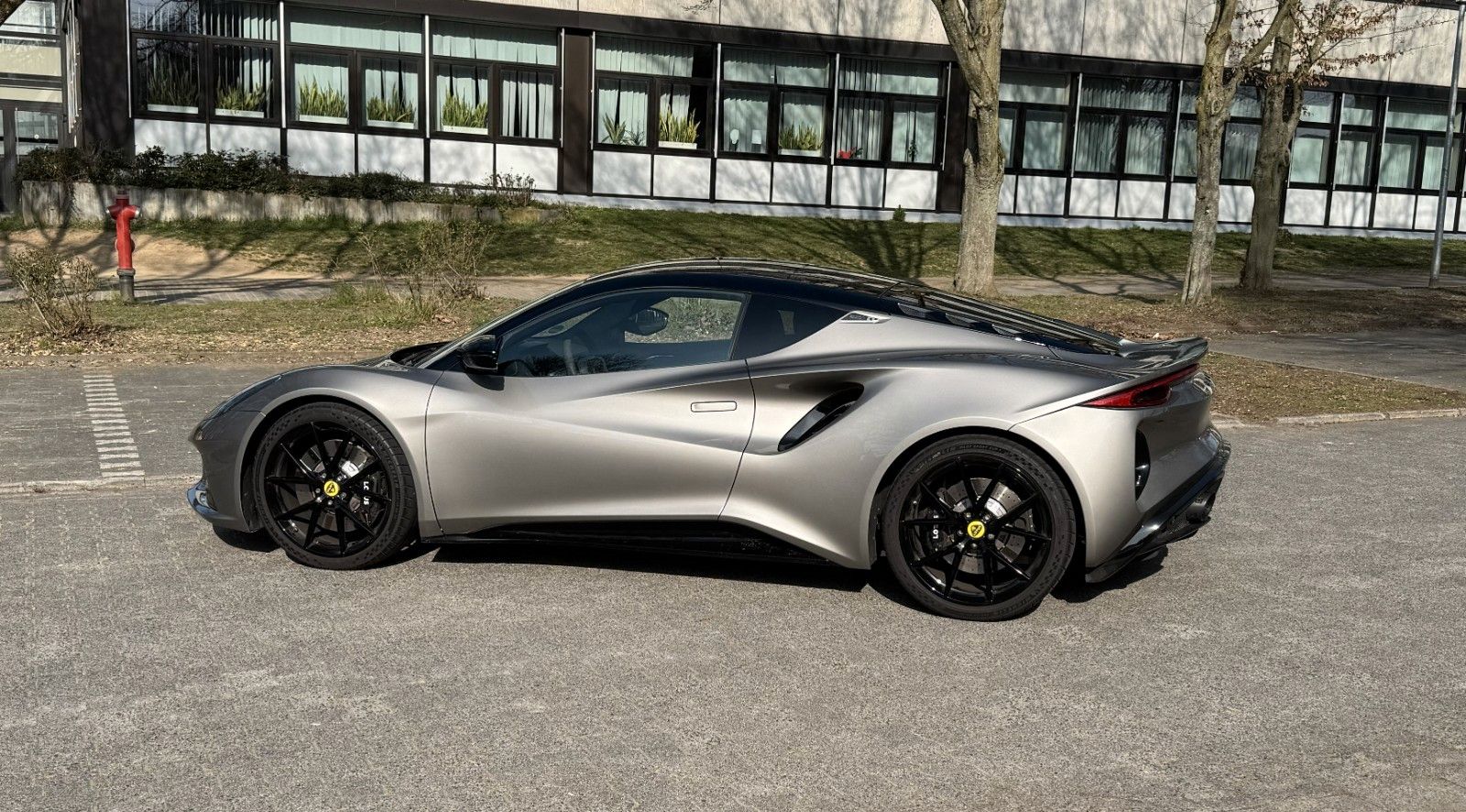 LOTUS Emira