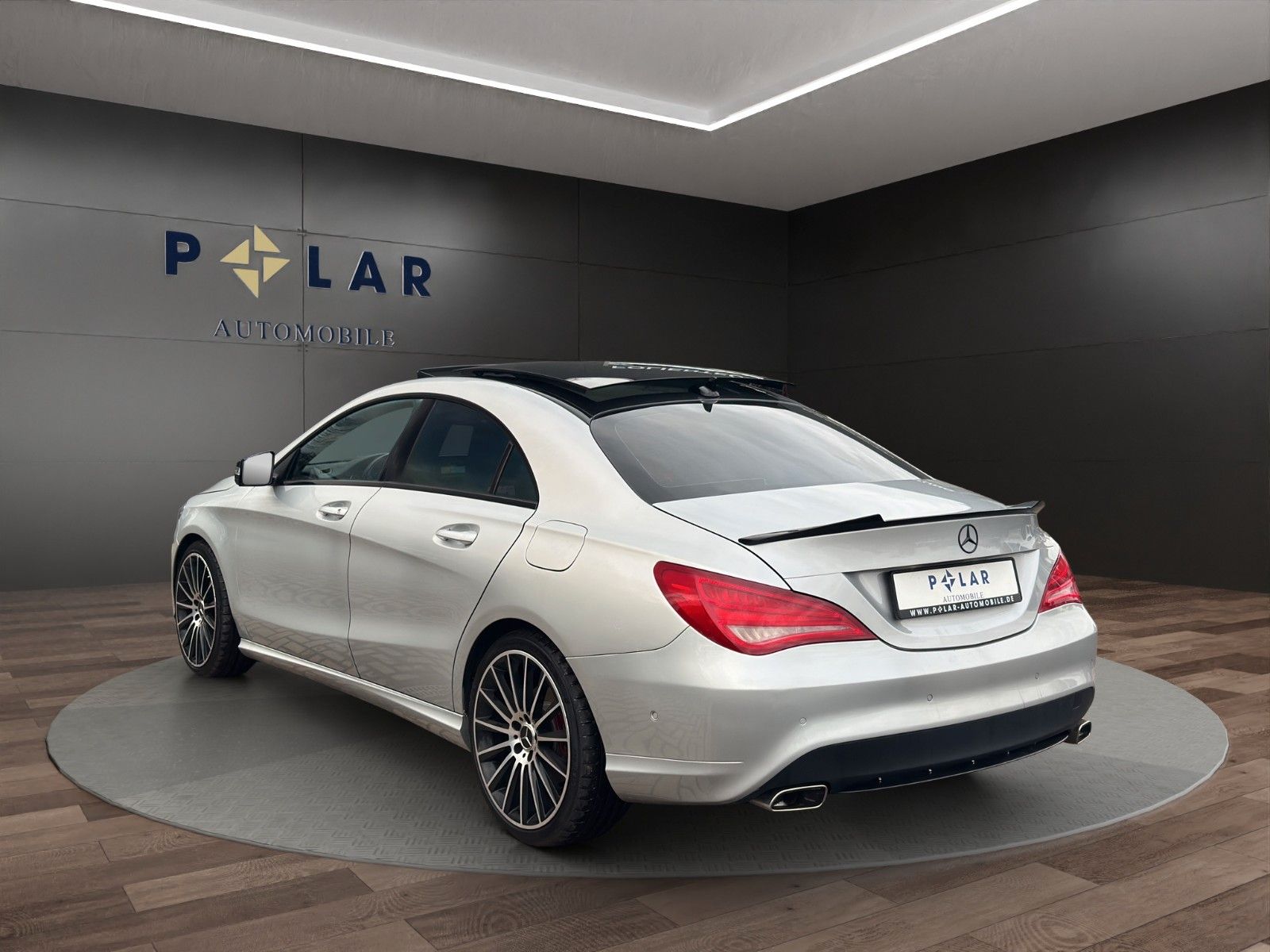 Fahrzeugabbildung Mercedes-Benz CLA 180 Pano/Automatik/Bi-Xen/Navi/Sitzheizung