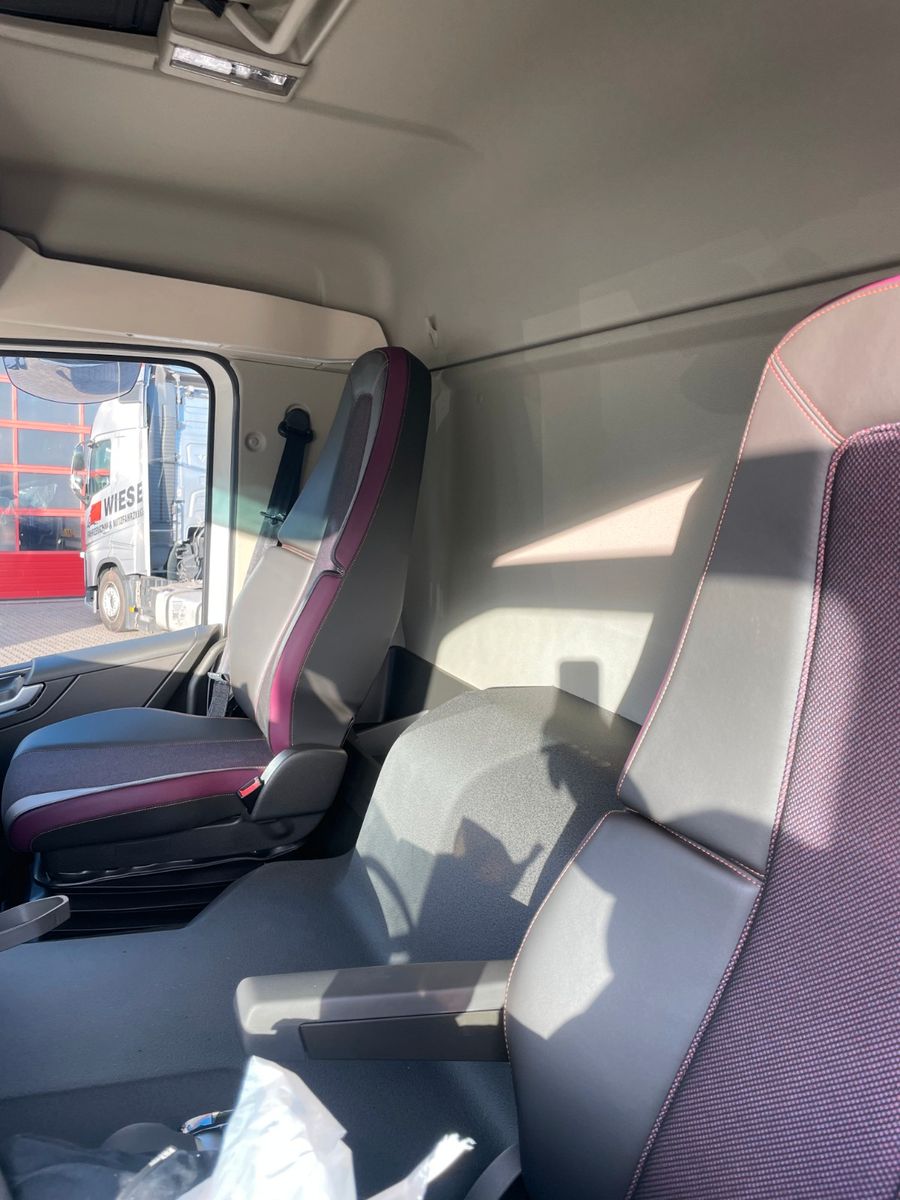 Fahrzeugabbildung Volvo FMX 500  FASSI Ladekran F545 JIB & Winde Sofort