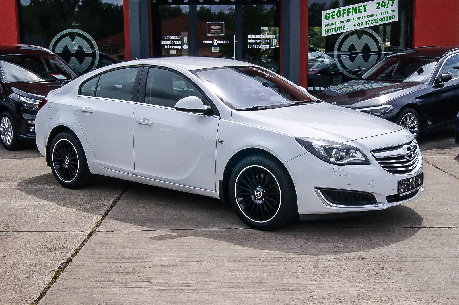Fahrzeugabbildung Opel Insignia Lim 1.6T Auto XENON NAVI KAMERA 2.HAND
