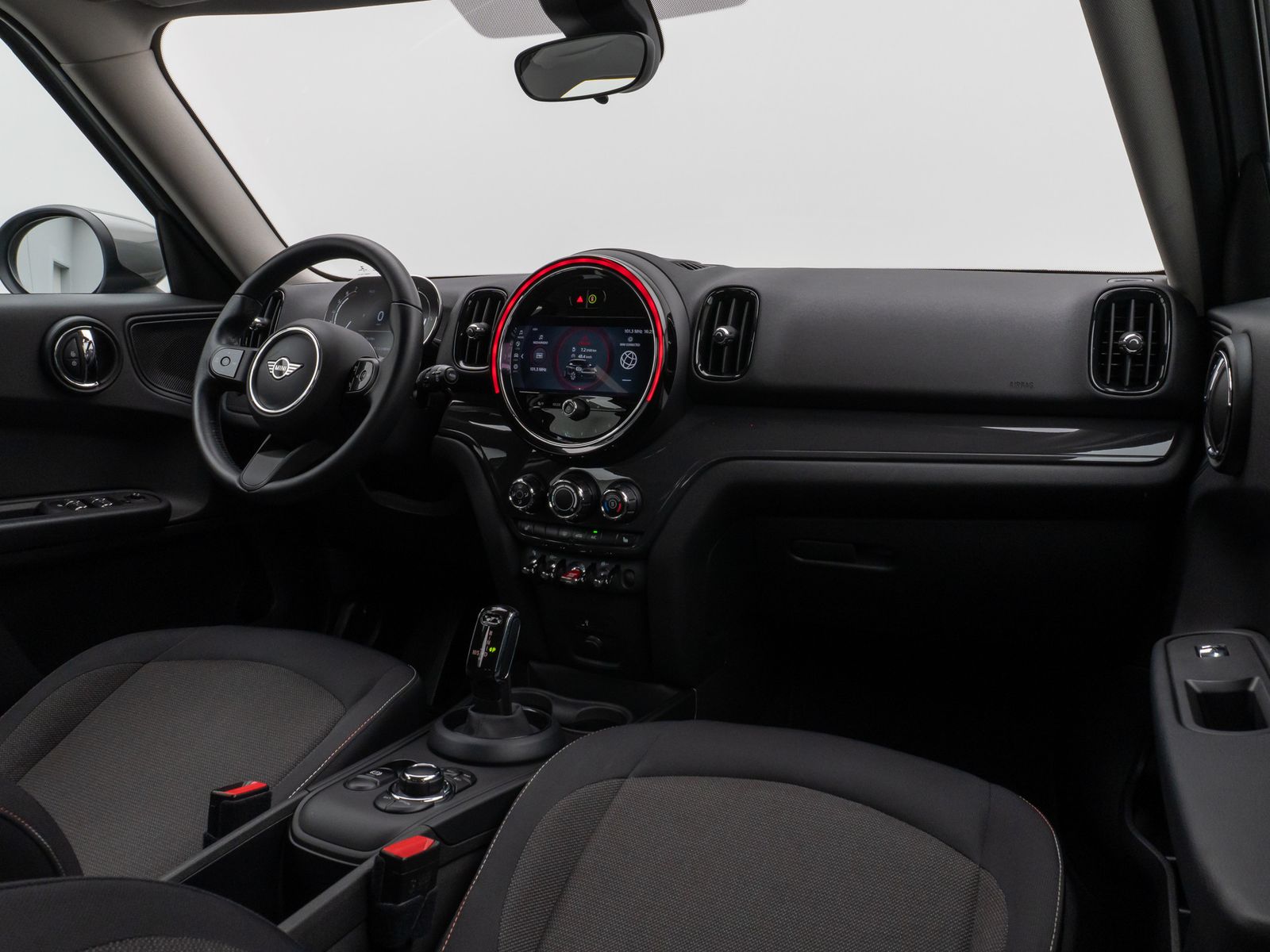 Fahrzeugabbildung MINI One Countryman Essential Trim Kamera AHK LED