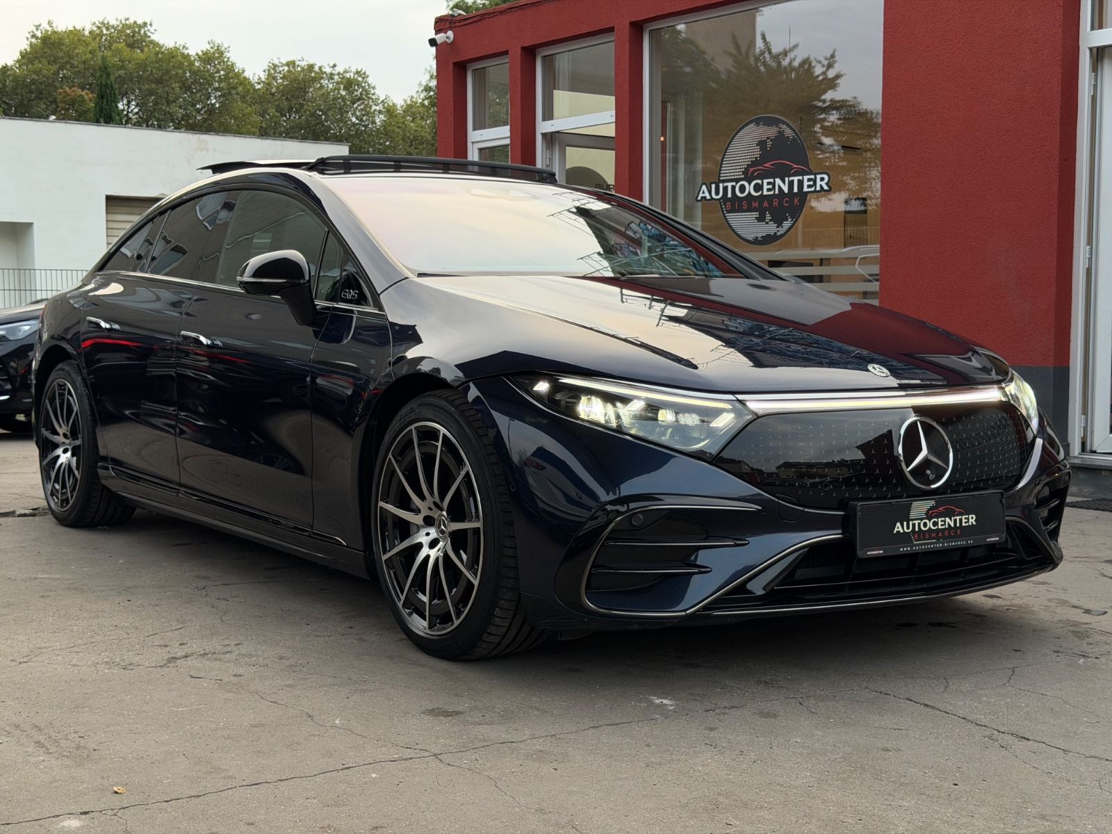 Mercedes-Benz EQS 580 4M LEDER/PANO/360°KA/MEMORY/HYPER/HUD imagem 2