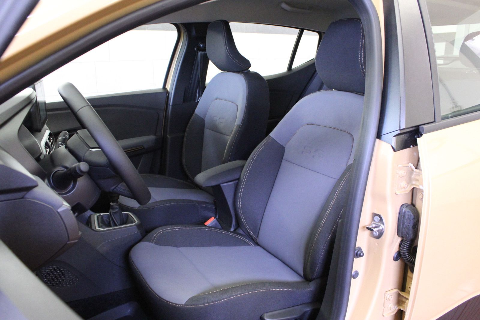 Fahrzeugabbildung Dacia Sandero Stepway TCe 90 auto Extreme*City-Paket*