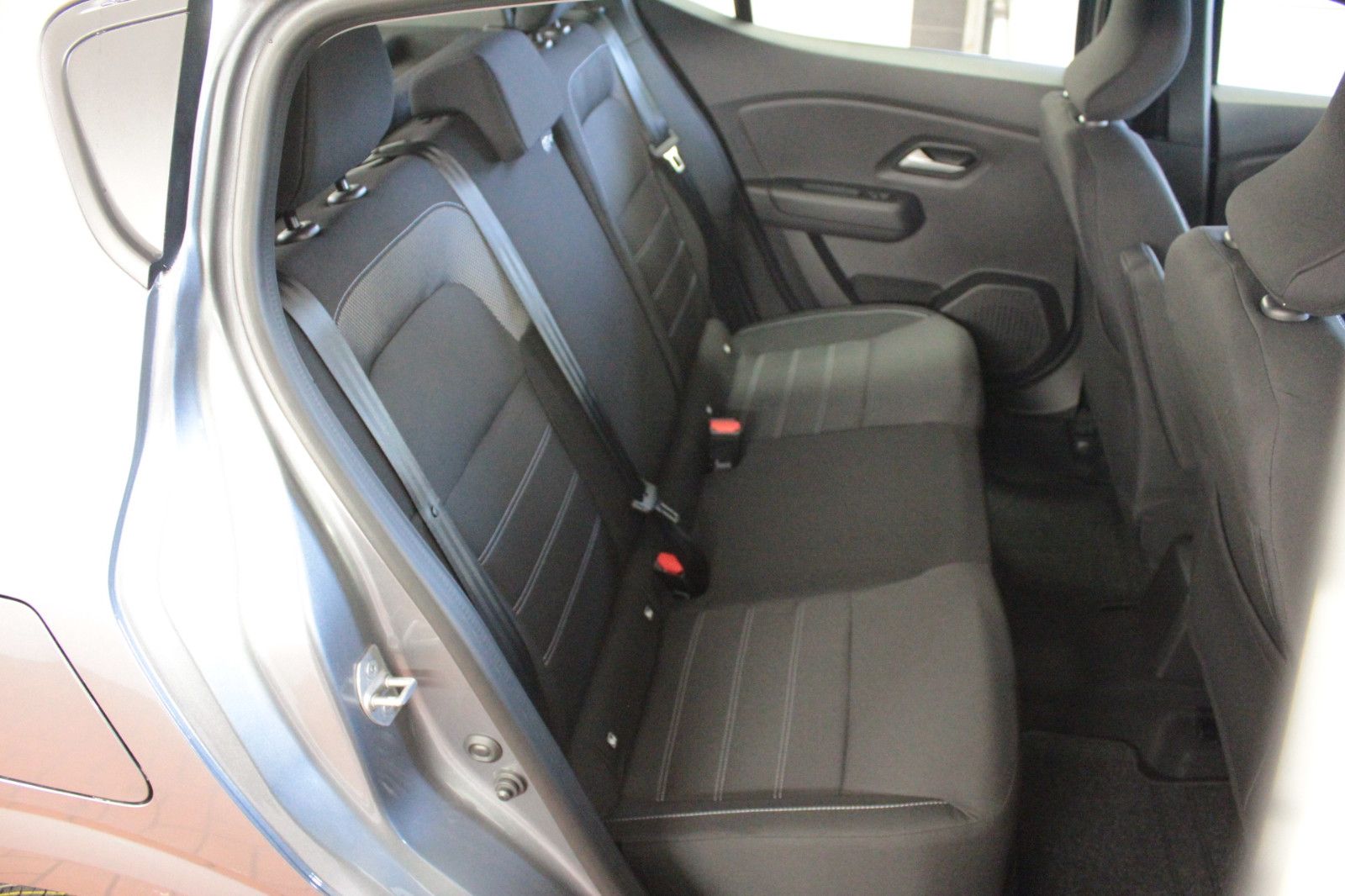 Fahrzeugabbildung Dacia Sandero TCe 90 Expression*Winterpaket*Alu*15424*