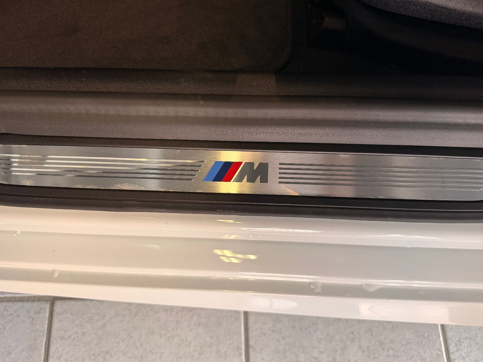 Fahrzeugabbildung BMW 530 d XDriveM Sport/M-PAKET/HARMAN-KARDON/AMBIE