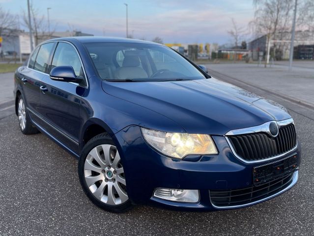 Skoda Superb Elegance 4X4 DSG Xenon SHZ AHK