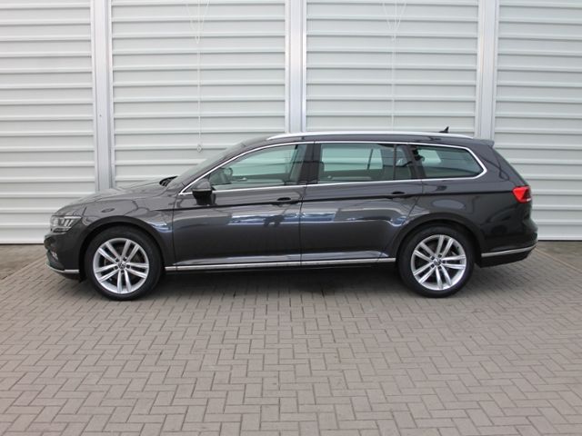 Volkswagen Passat Variant 1.5 TSI DSG Elegance ACC LANE AH foto 4