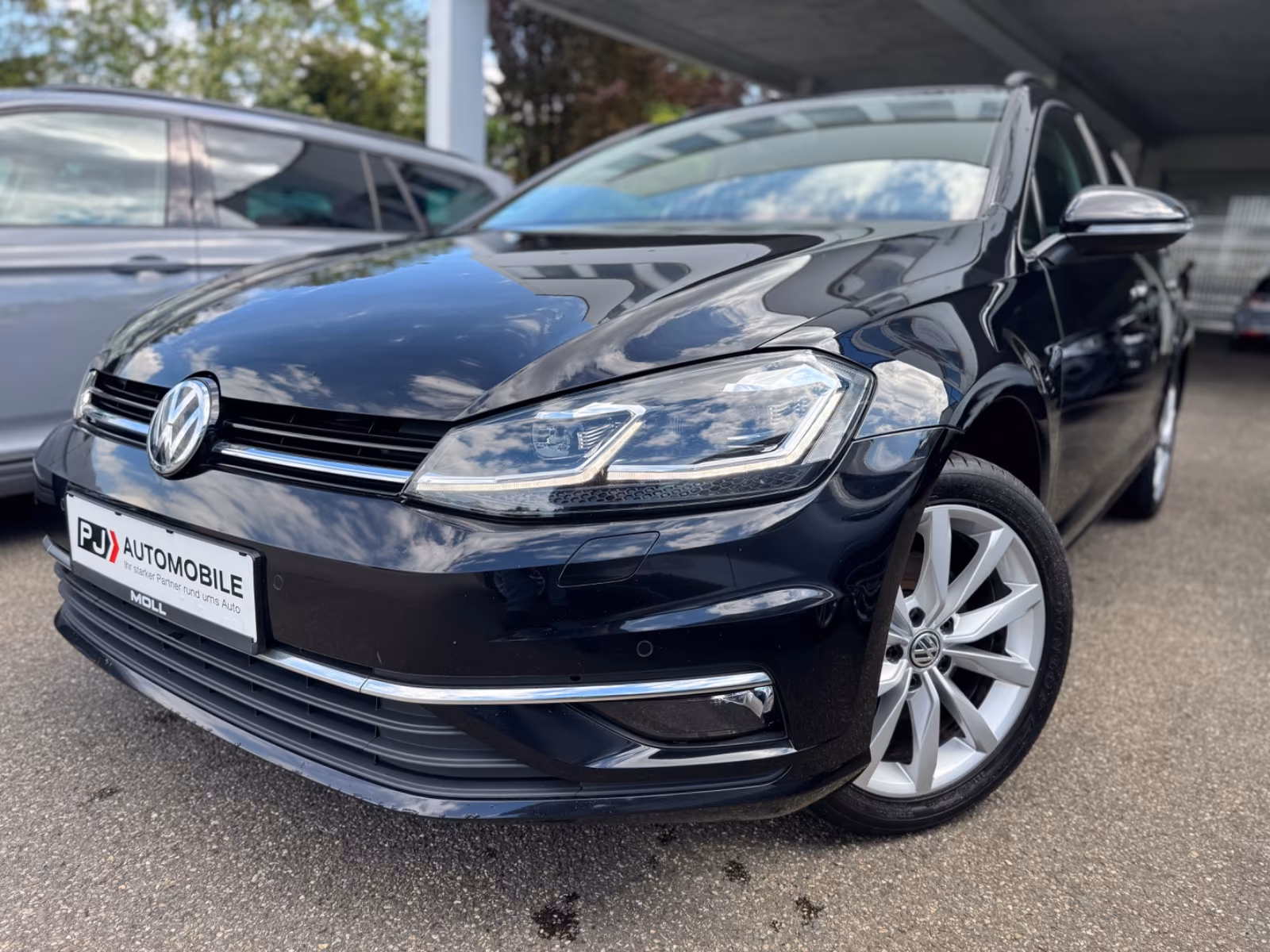 Volkswagen Golf VII 2.0 TDI Variant Highline BMT Navi LED 1