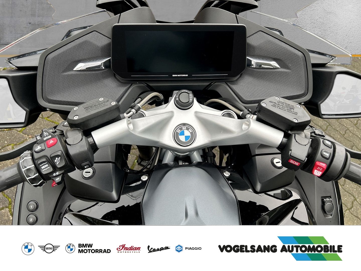 Fahrzeugabbildung BMW R 1250 RT TripleBlack, Dynamic- Paket, Comfort-P