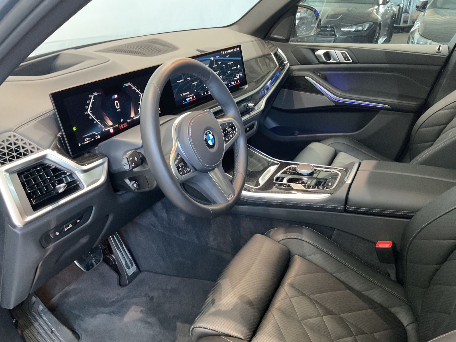Fahrzeugabbildung BMW X5 xDrive30d Panorama Glasdach, Sitzhzg. vo+hi,