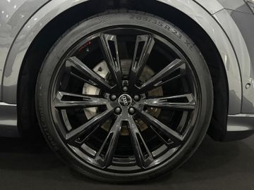 Audi Q8 - 5