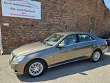 Mercedes-Benz E 200 CGI BlueEfficiency | TÜV&Inspektion neu - Mercedes-Benz E 200 in Bielefeld