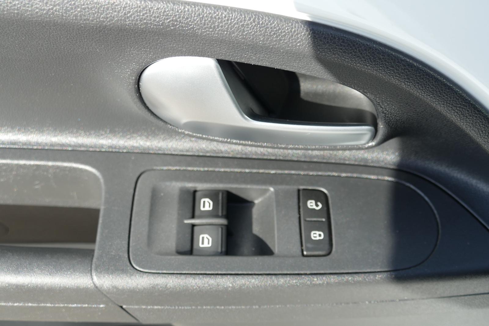 Volkswagen Up 1.0 Klimaaut. Spurhalte Bluetooth USB, миниатюра 17