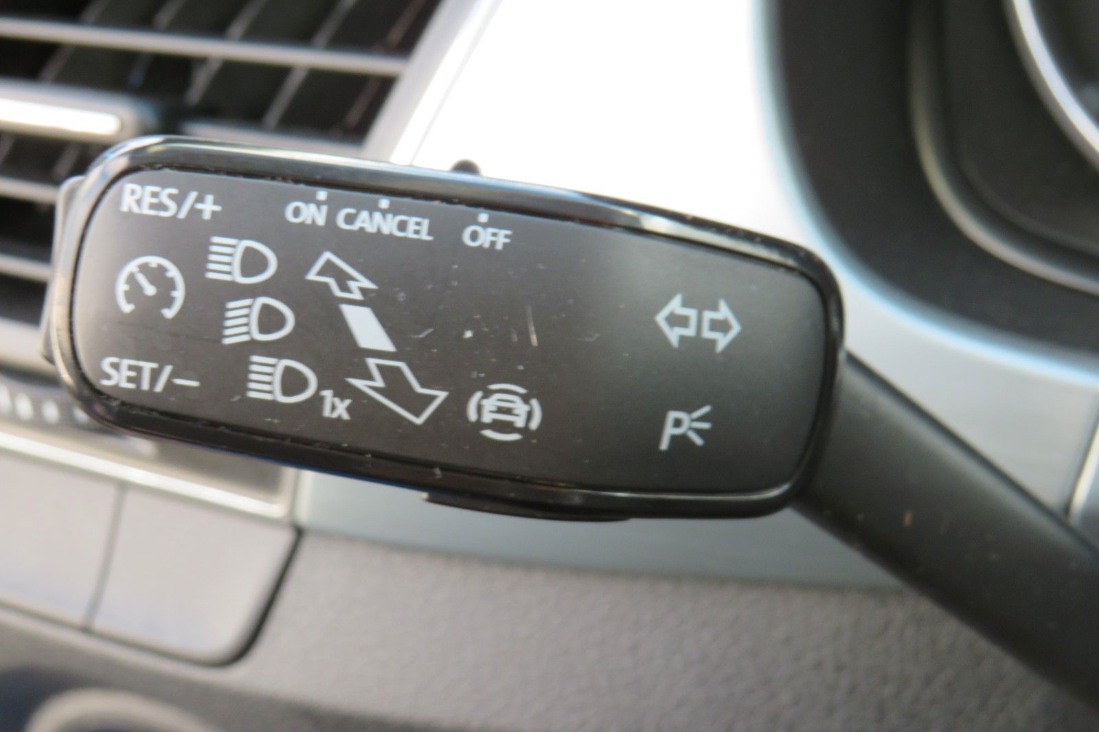 Fahrzeugabbildung SKODA Fabia Combi Ambition SITZH. GRA PDC NAVI APP 1.H