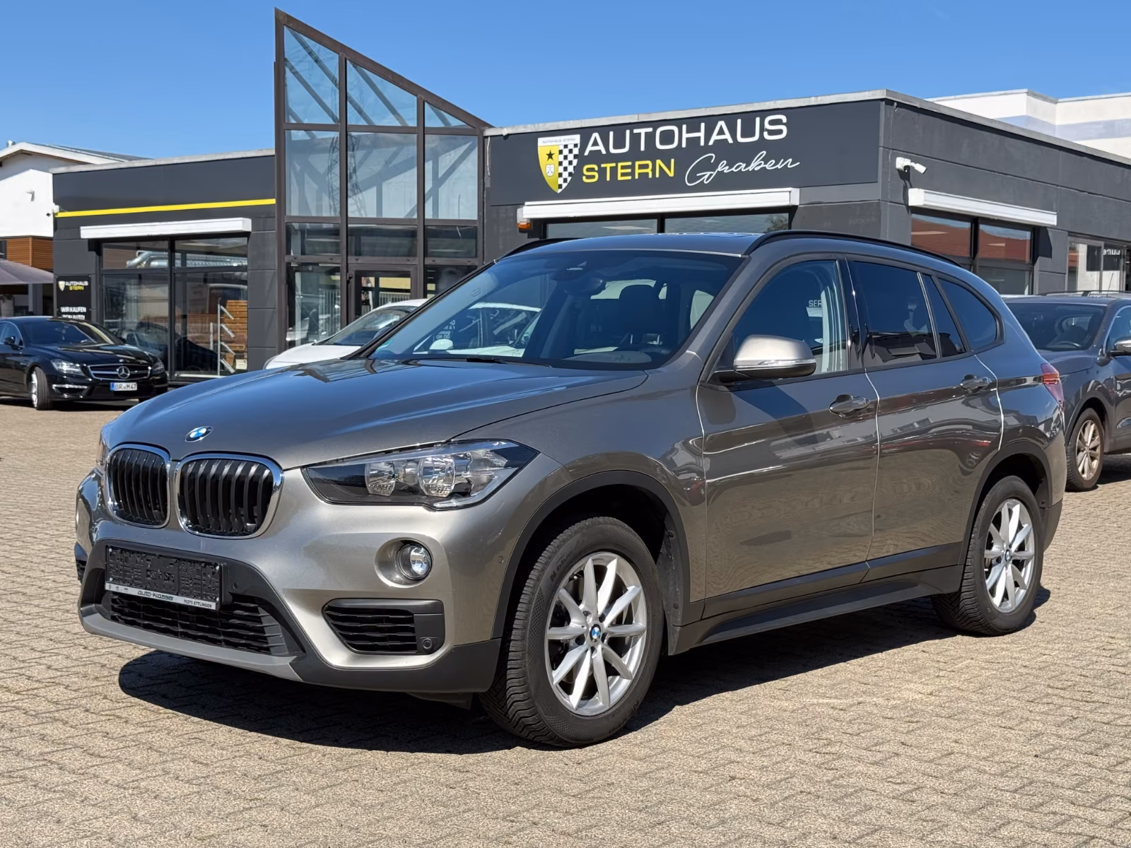 BMW X1 sDrive 18 i Advantage /Panodach/ Klima / PDC