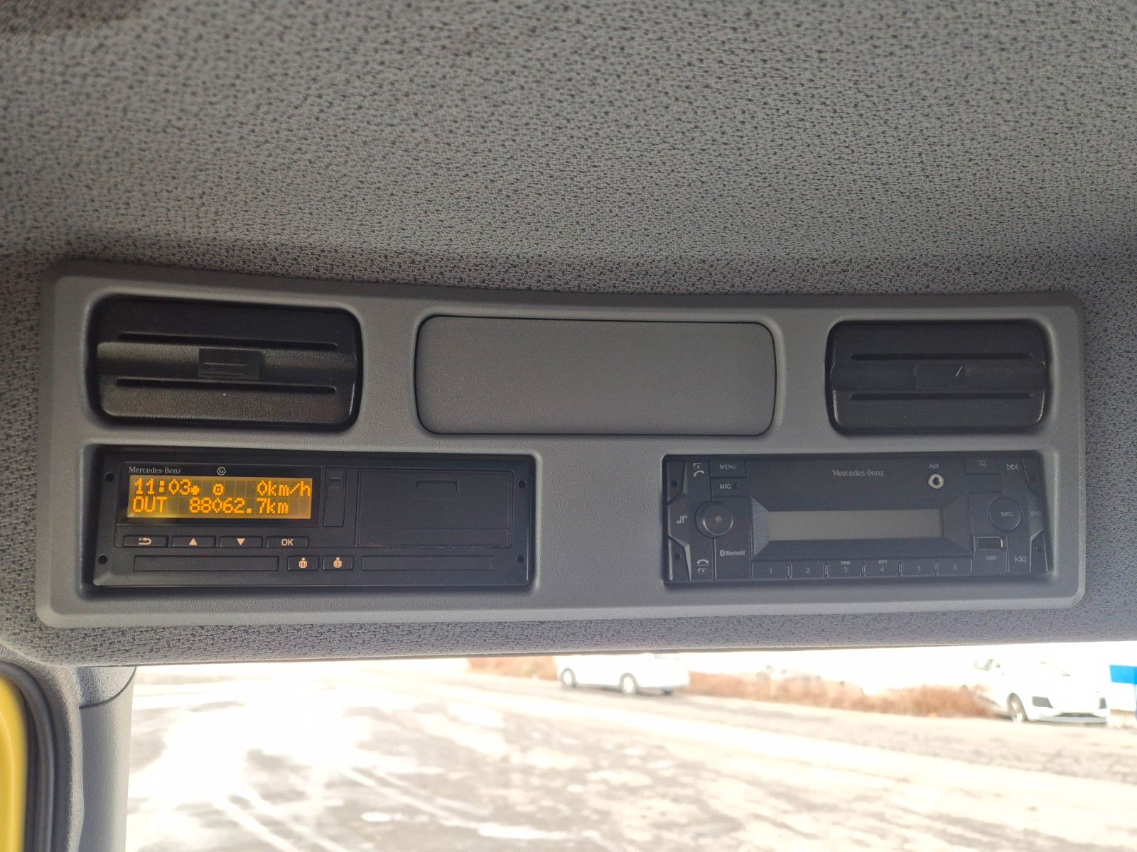 Fahrzeugabbildung Mercedes-Benz Atego 816 4x2 Möbelkoffer 3 Sitze
