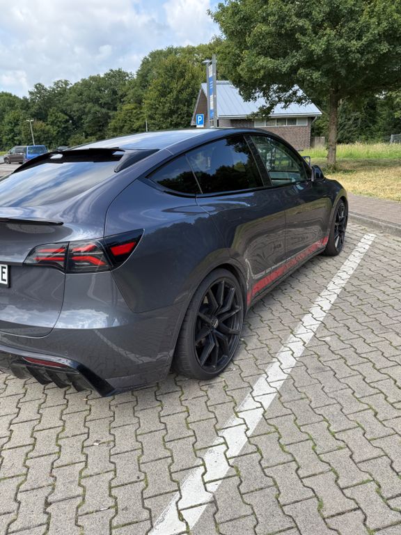 Image of Tesla Model Y