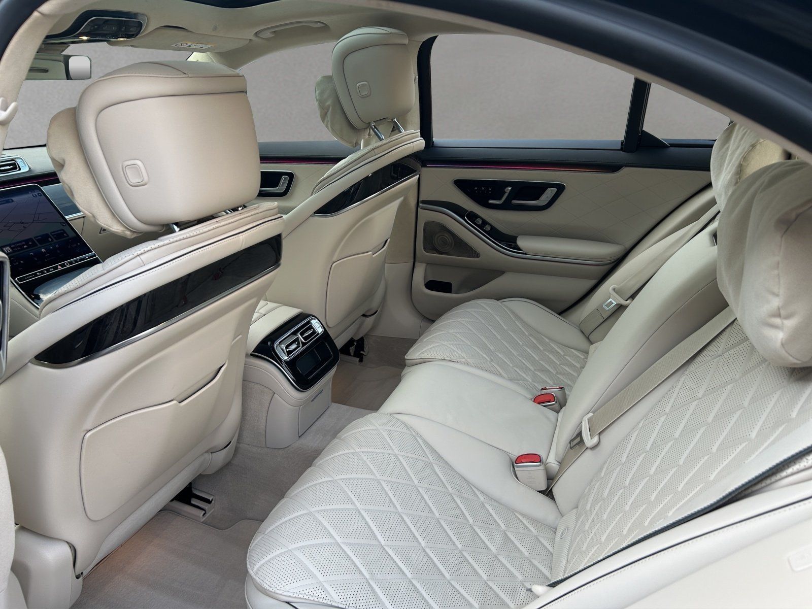 Fahrzeugabbildung Mercedes-Benz S 450 4M AMG Distro AIRMATIC Burme3D PANO SitzKl