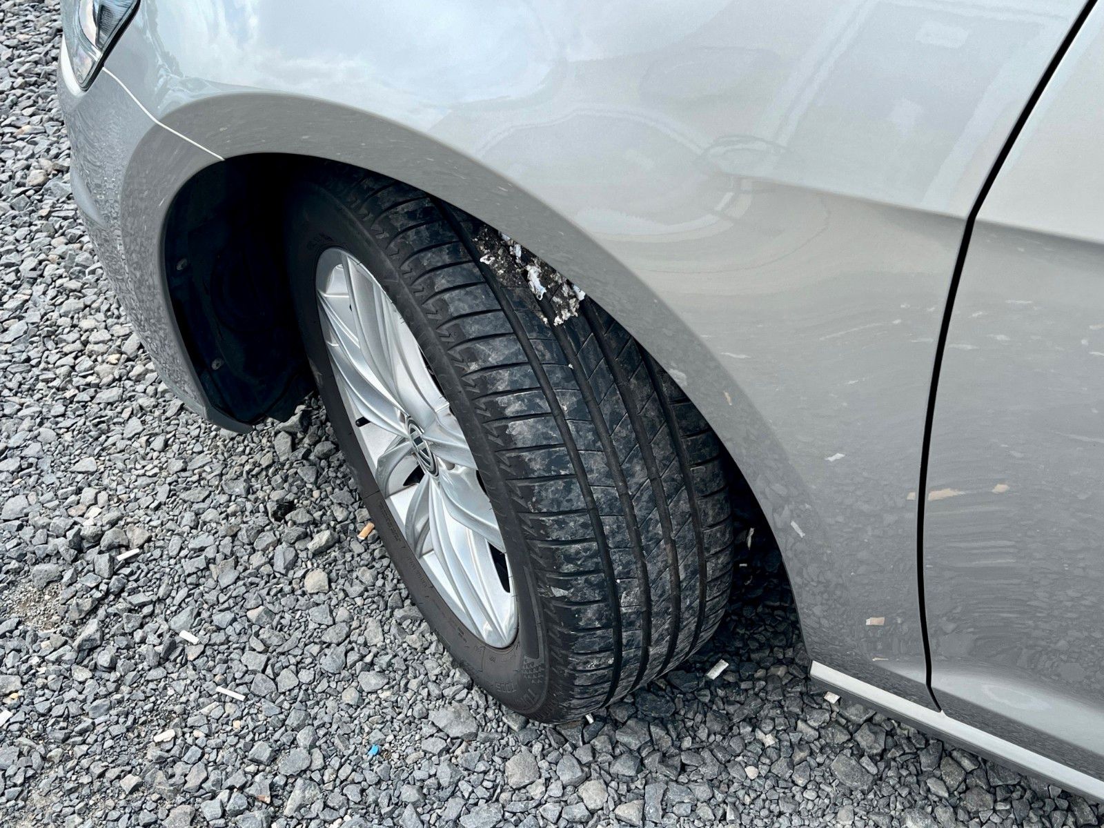 Fahrzeugabbildung Volkswagen Golf VII 1.0 Lim. Comfortline DSG Navi PDC 1.HD