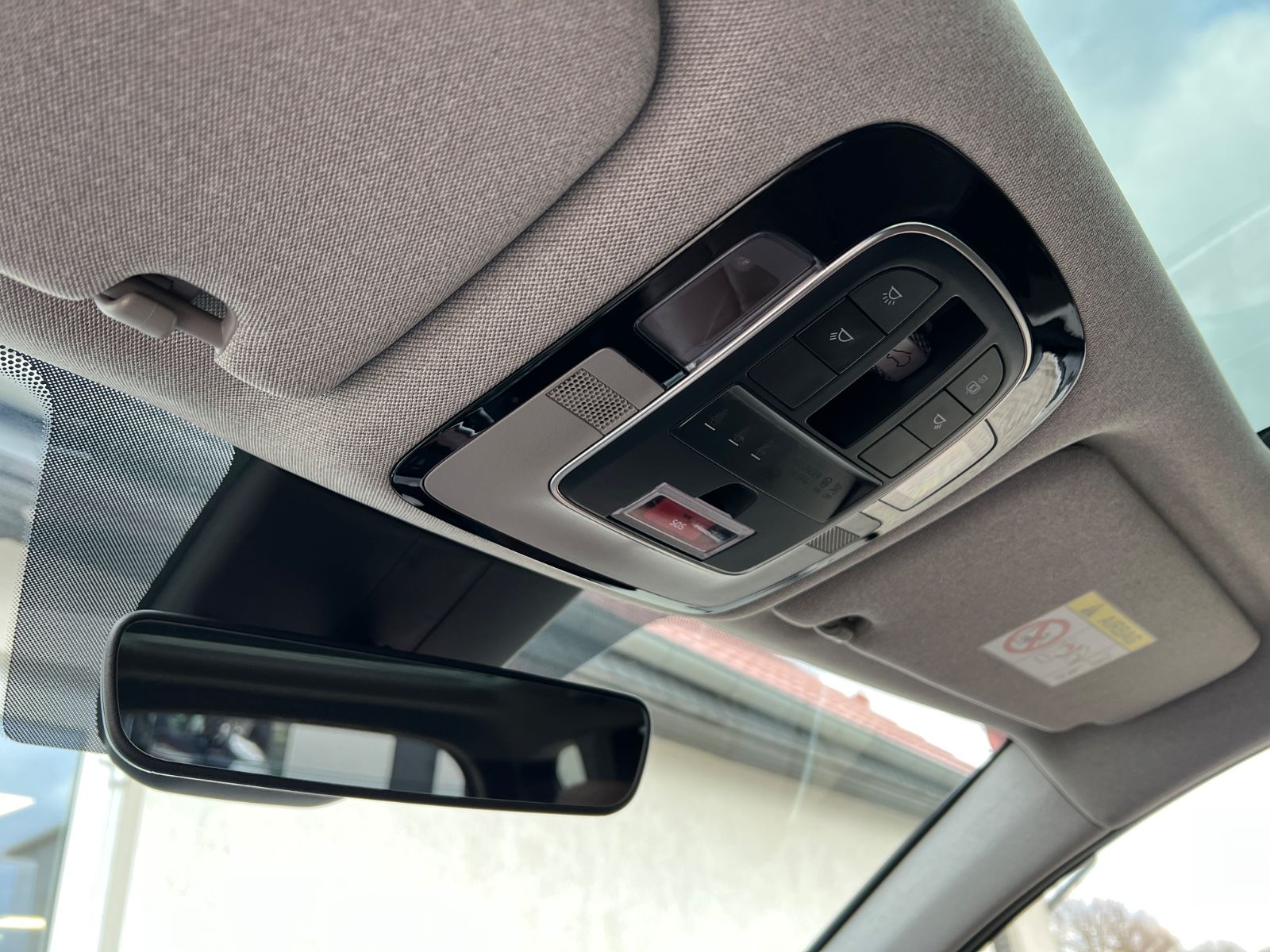 Fahrzeugabbildung Hyundai HYUNDAI SANTA FE 1.6 HEV 4WD Signature