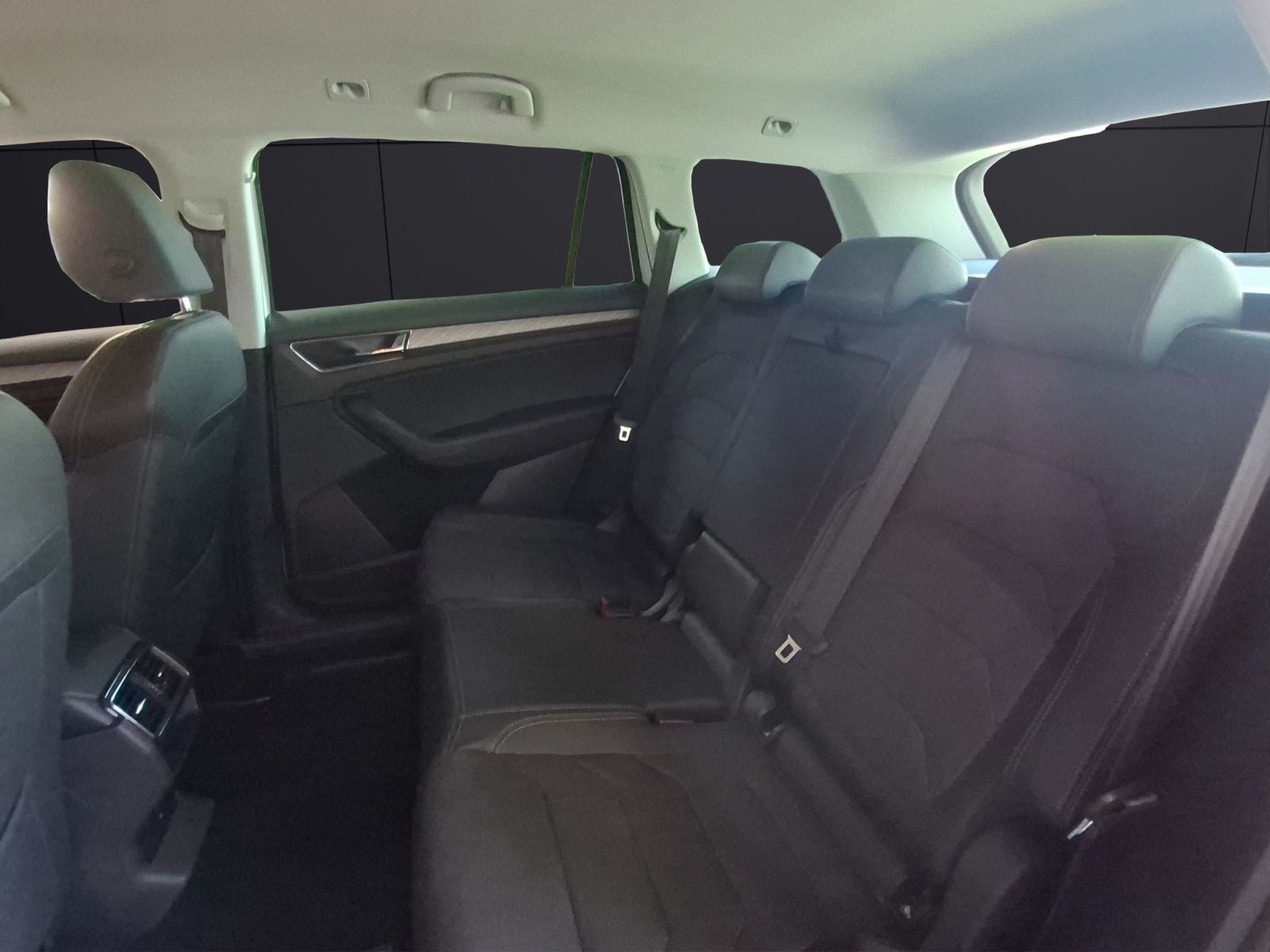 Fahrzeugabbildung SKODA Kodiaq TSI Style DSG 4x4 Matrix Navi AID ACC RFK