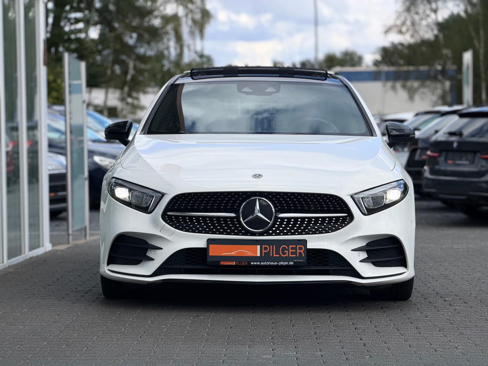 Mercedes-Benz A250*AMG*AHK*Digital*Ambiente*Pano*LED*Alcantara