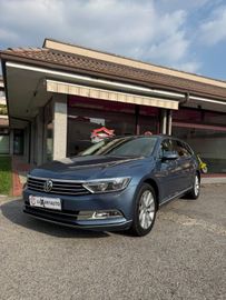 Volkswagen Passat - 2