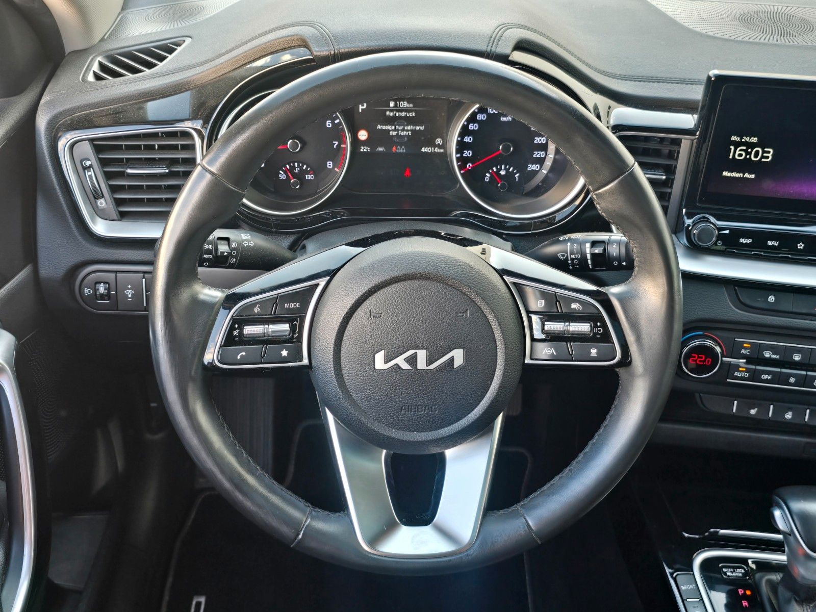 Fahrzeugabbildung Kia Ceed Sportswagon 1.5 T-GDI DCT Spirit Glasdach
