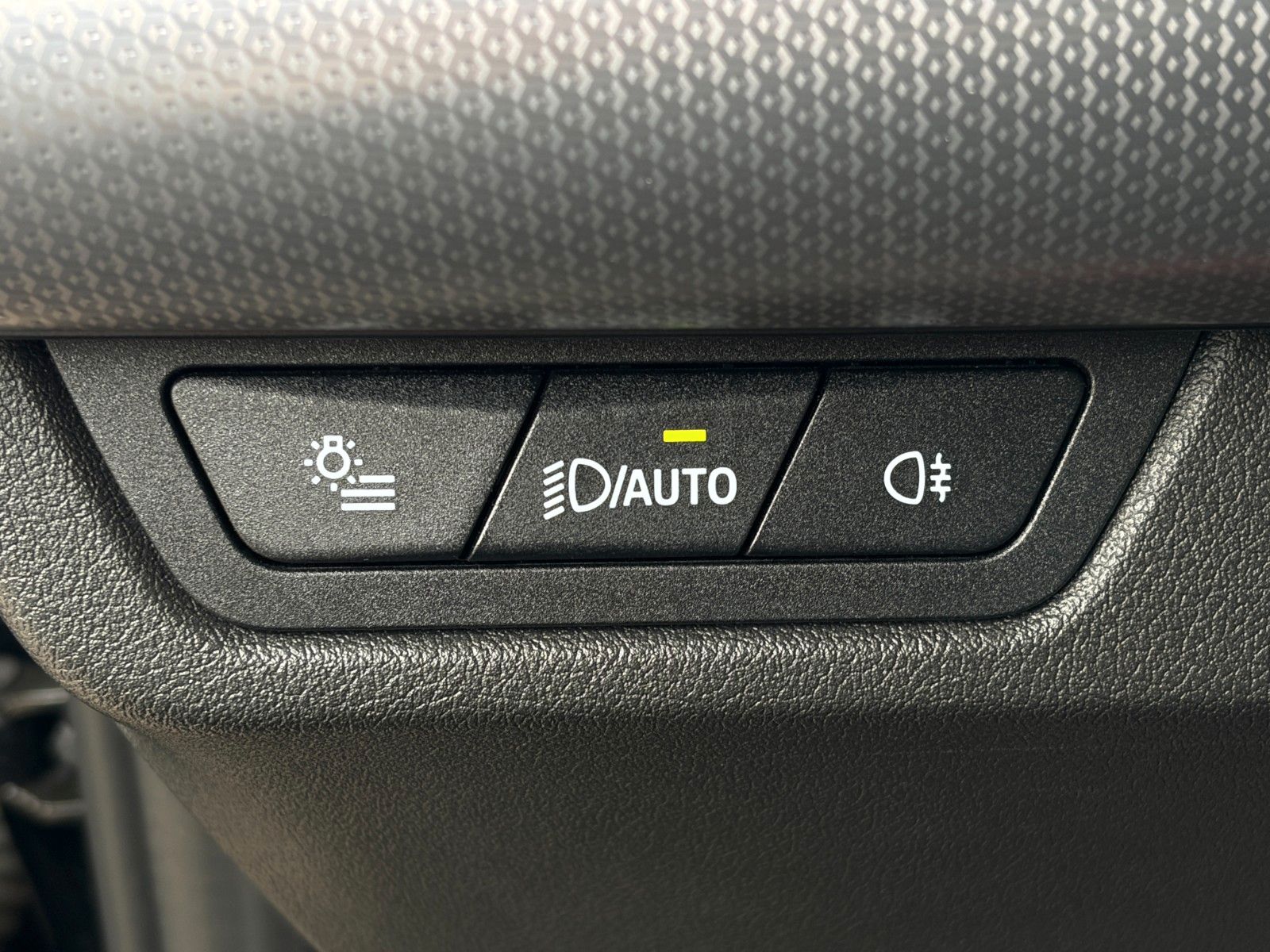 Fahrzeugabbildung BMW 218i Active Tourer M Sport Alcan. Massage CAM