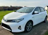 Toyota Auris Hybrid Executive Automatik - Toyota Auris Hybrid (/Elektro) Executive mit Benzin-Antrieb