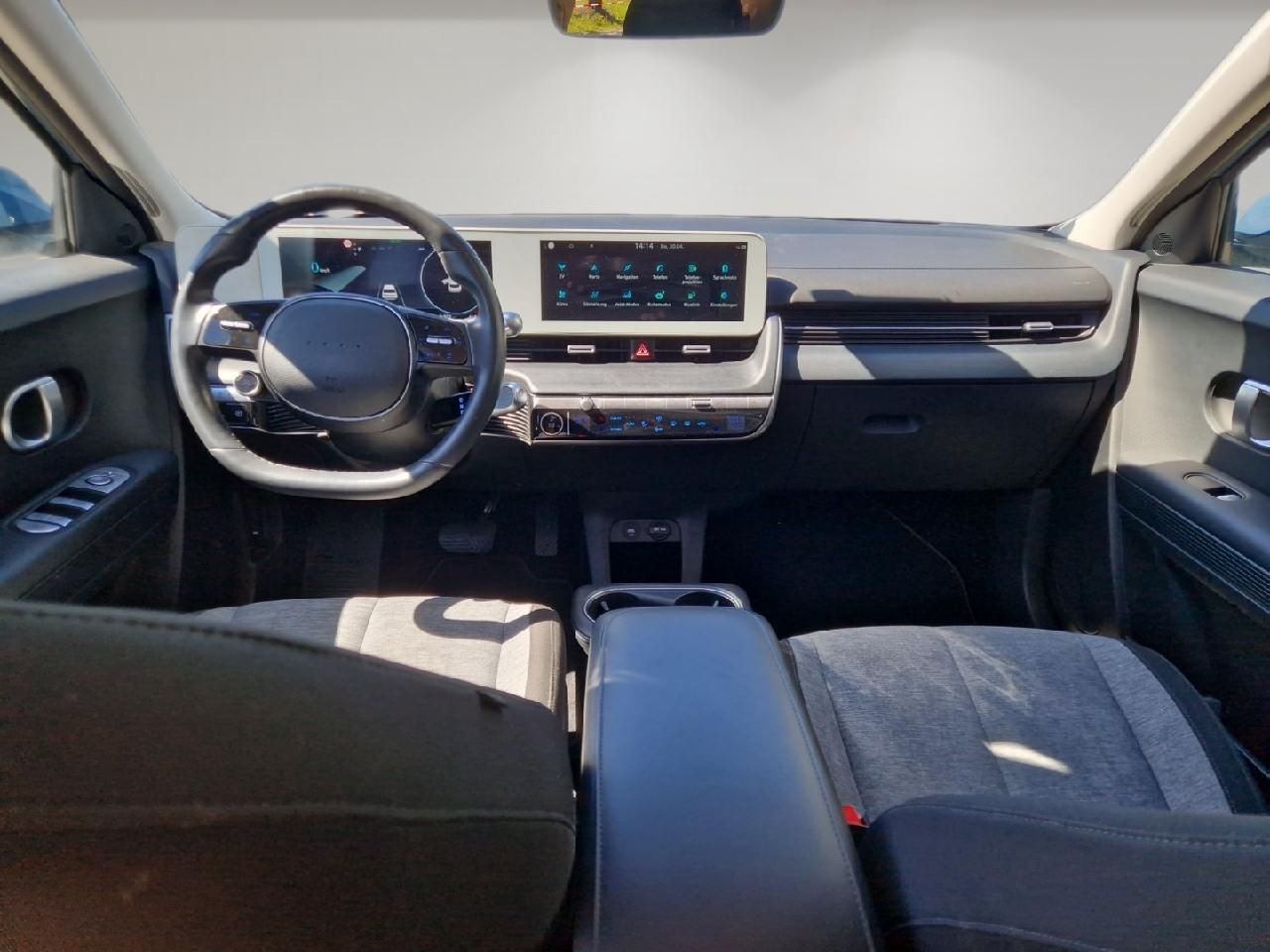 Fahrzeugabbildung Hyundai IONIQ 5 DYNAMIQ *Ganzjahresreifen*
